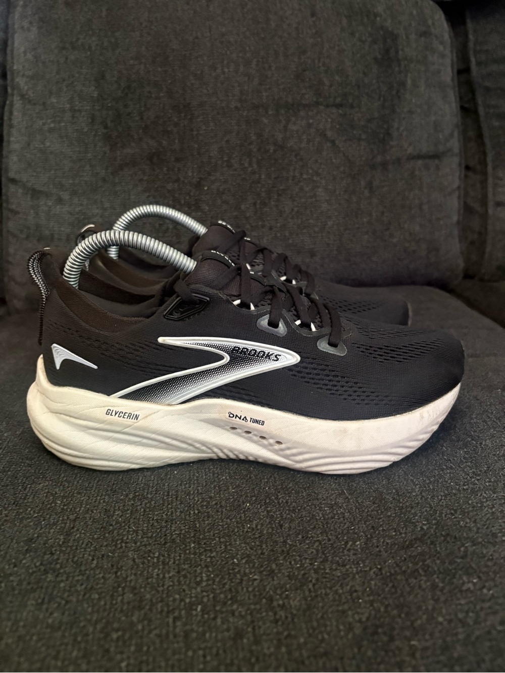 Brooks Glycerin 22 Shoes Womens Size 7.5 Black Grey White Road Running Sneaker